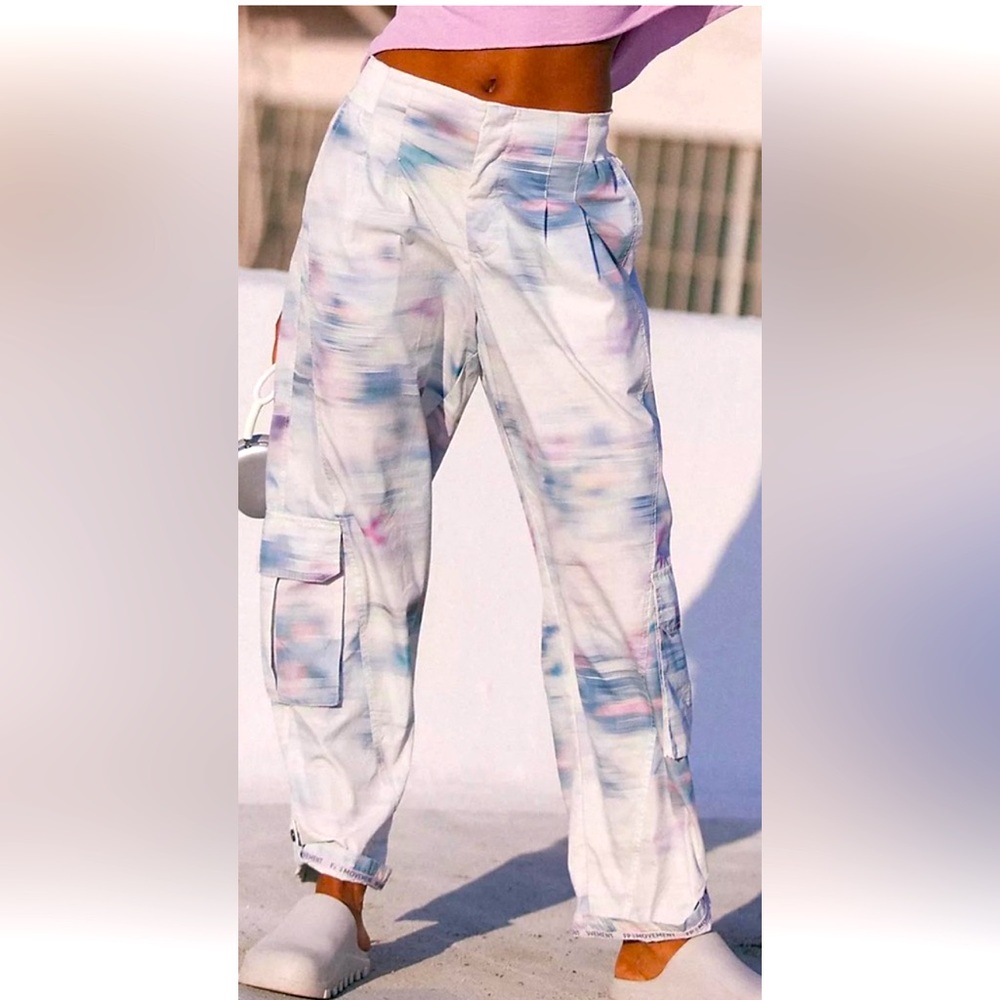 NWT Free People Movement Mesmerize Me printed pants - size Large